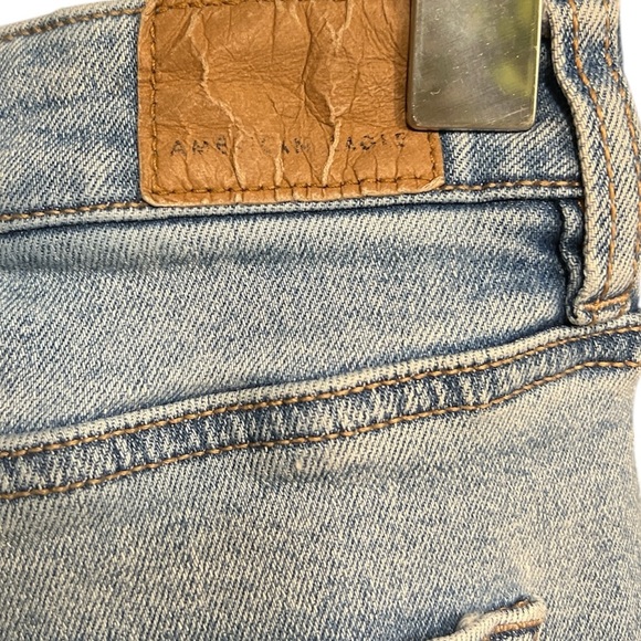 American Eagle Mom Jeans - Size 00 (Light Blue Wash) stretch - Picture 3 of 7